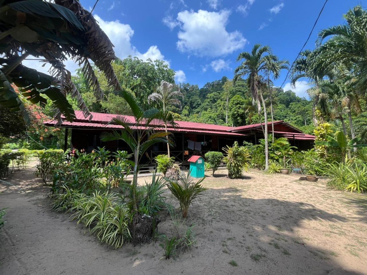 Hotel The Station Tioman Kampong Ayer Batang Zewnętrze zdjęcie